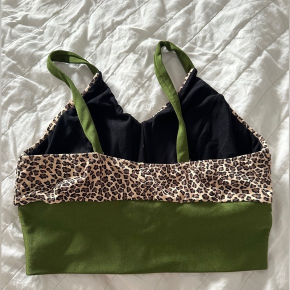Colorful and Leopard Print Sports Bras Pack of 2 - Picture 5 of 6